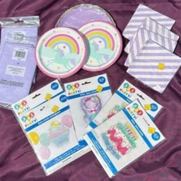 Girl birthday party supplies bundle - Picture 1 of 3